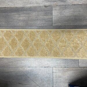 Beige Carpet Runner 12 Steps